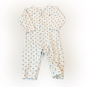 GAP White and Gray Baby Onesie with Bear‎ Pattern
